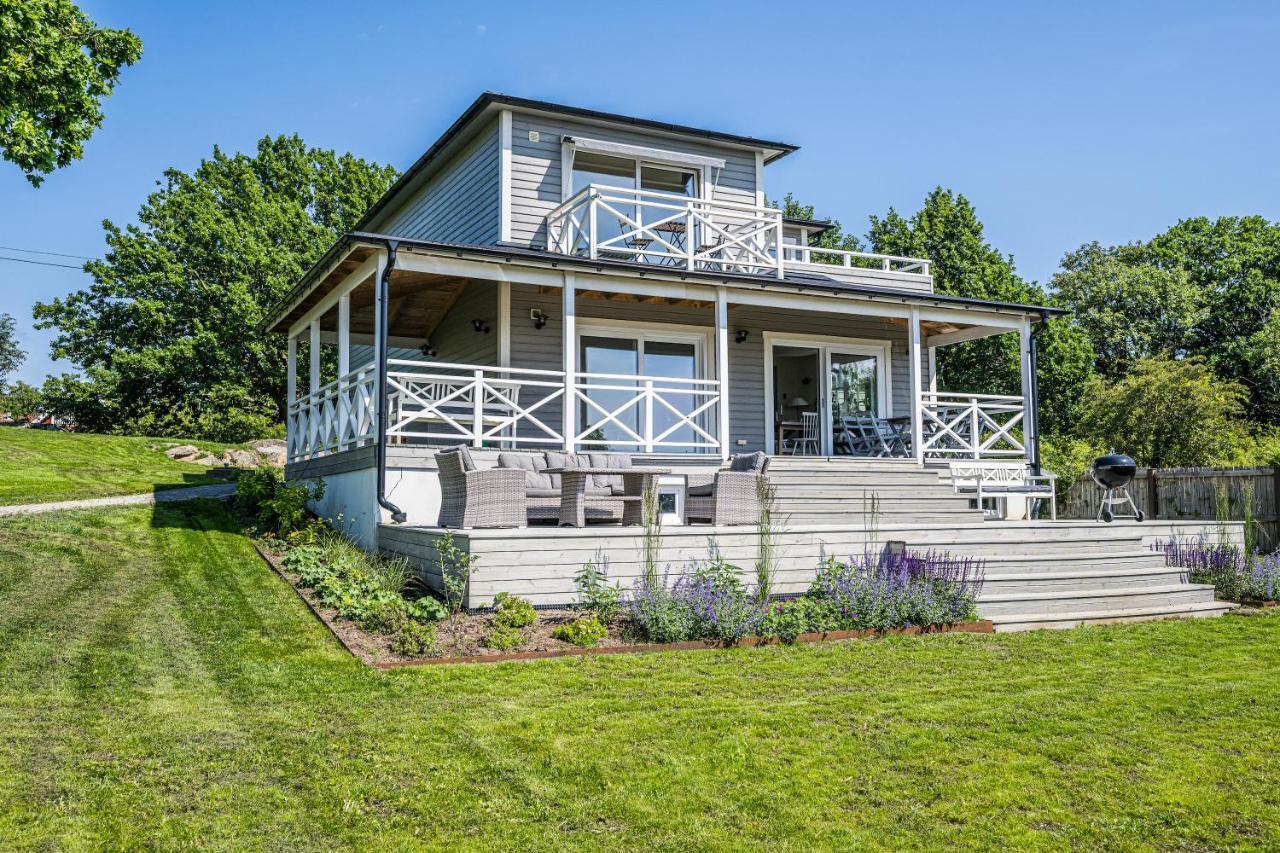 Exclusive Tranquil Villa By The Sea, Boat Available Drottningskär 外观 照片