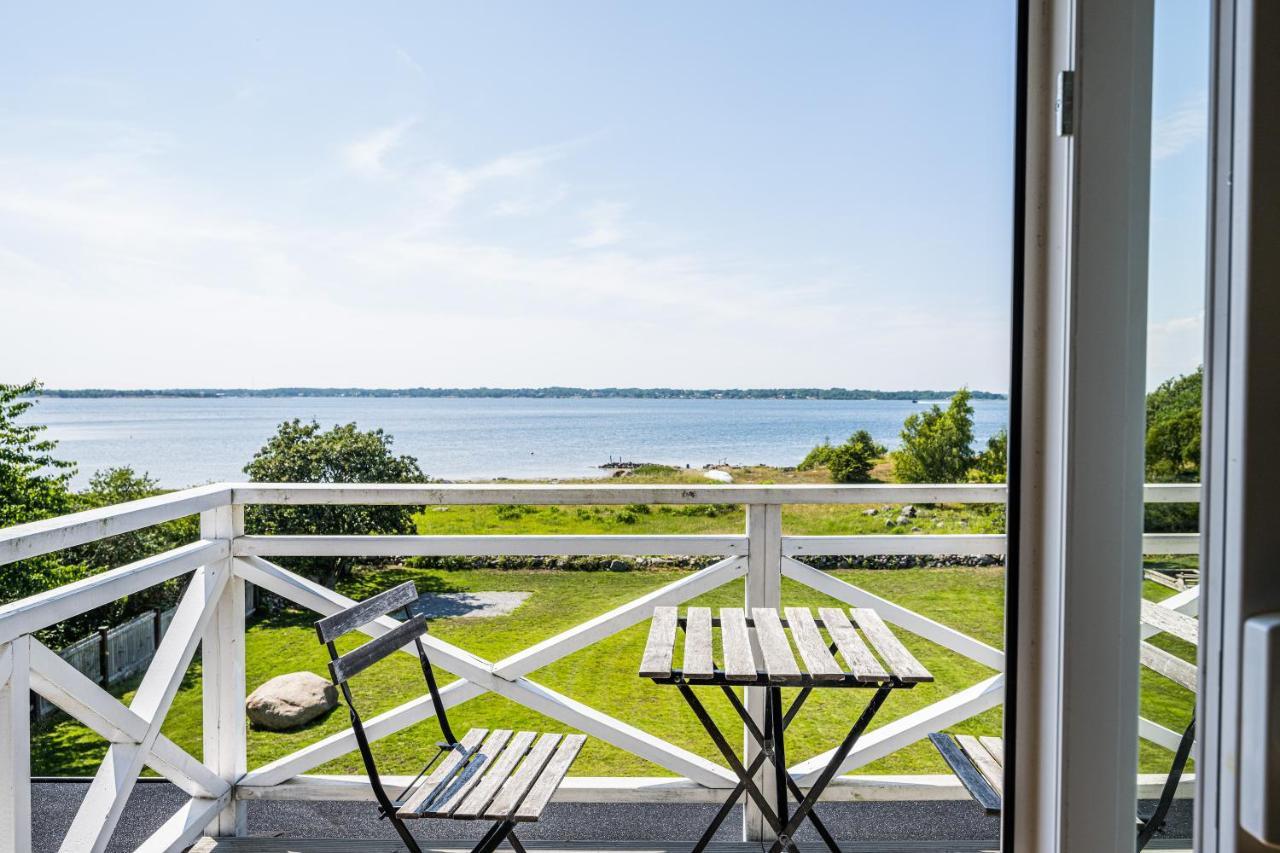 Exclusive Tranquil Villa By The Sea, Boat Available Drottningskär 外观 照片