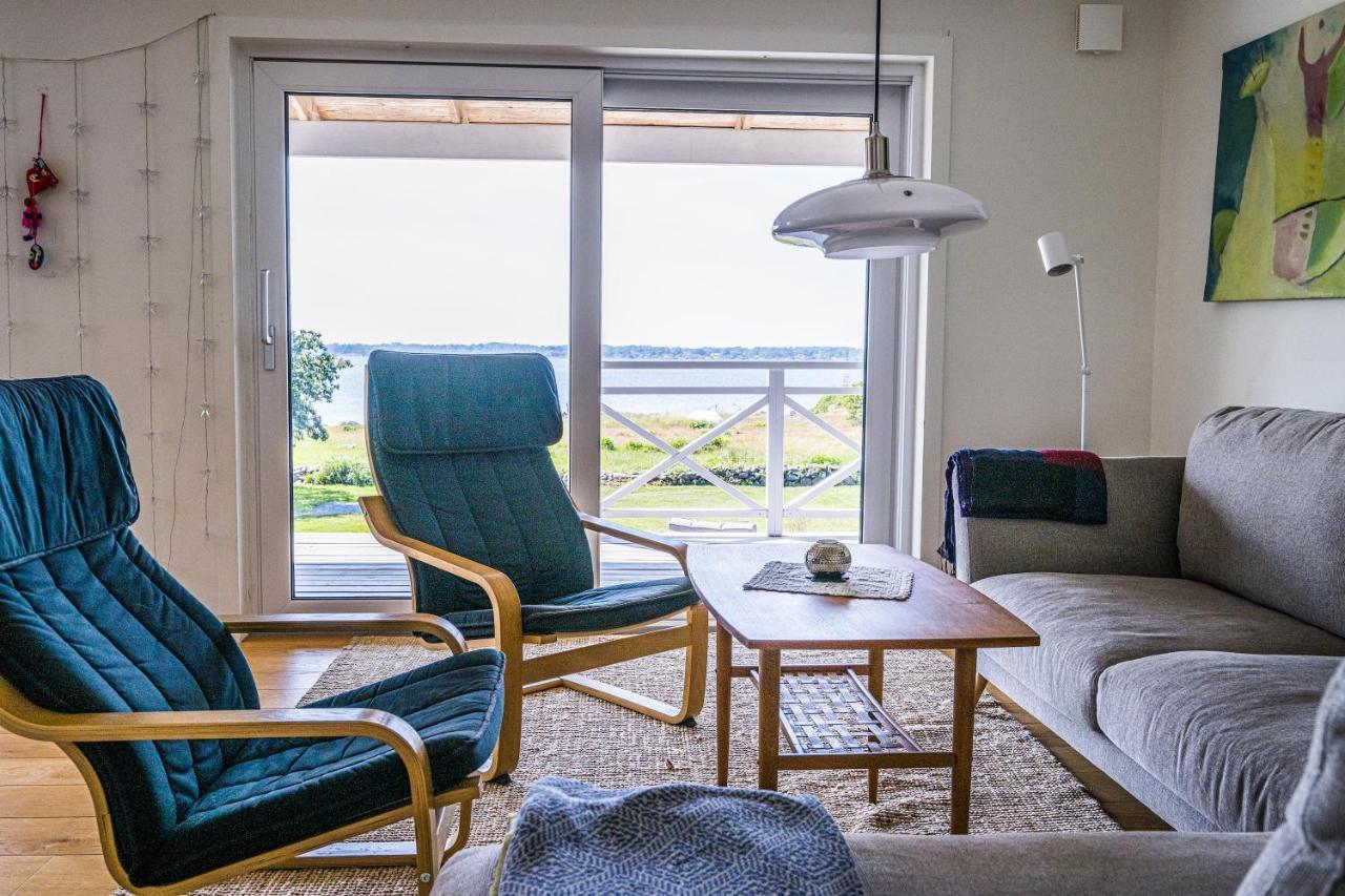Exclusive Tranquil Villa By The Sea, Boat Available Drottningskär 外观 照片