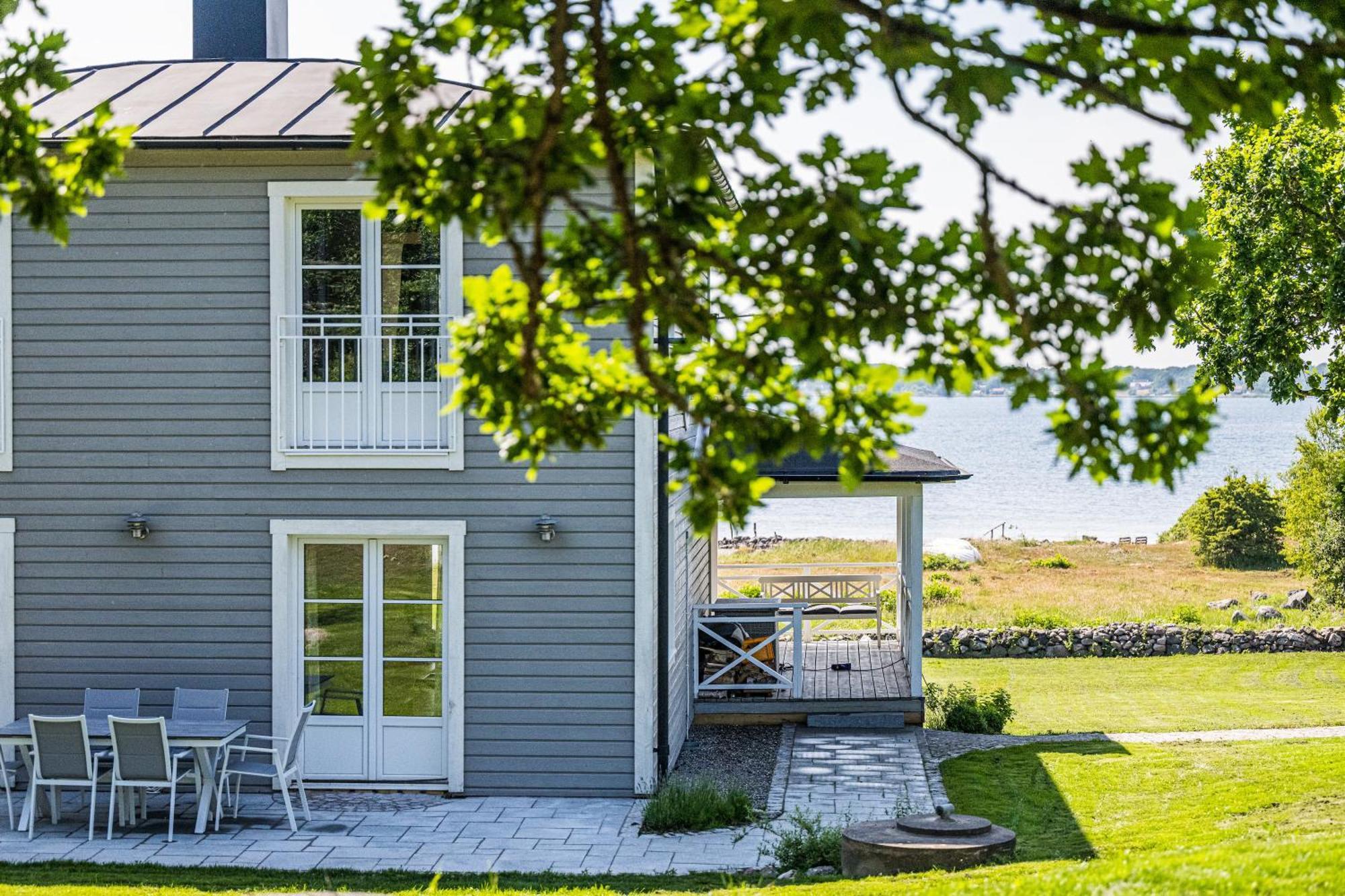 Exclusive Tranquil Villa By The Sea, Boat Available Drottningskär 外观 照片