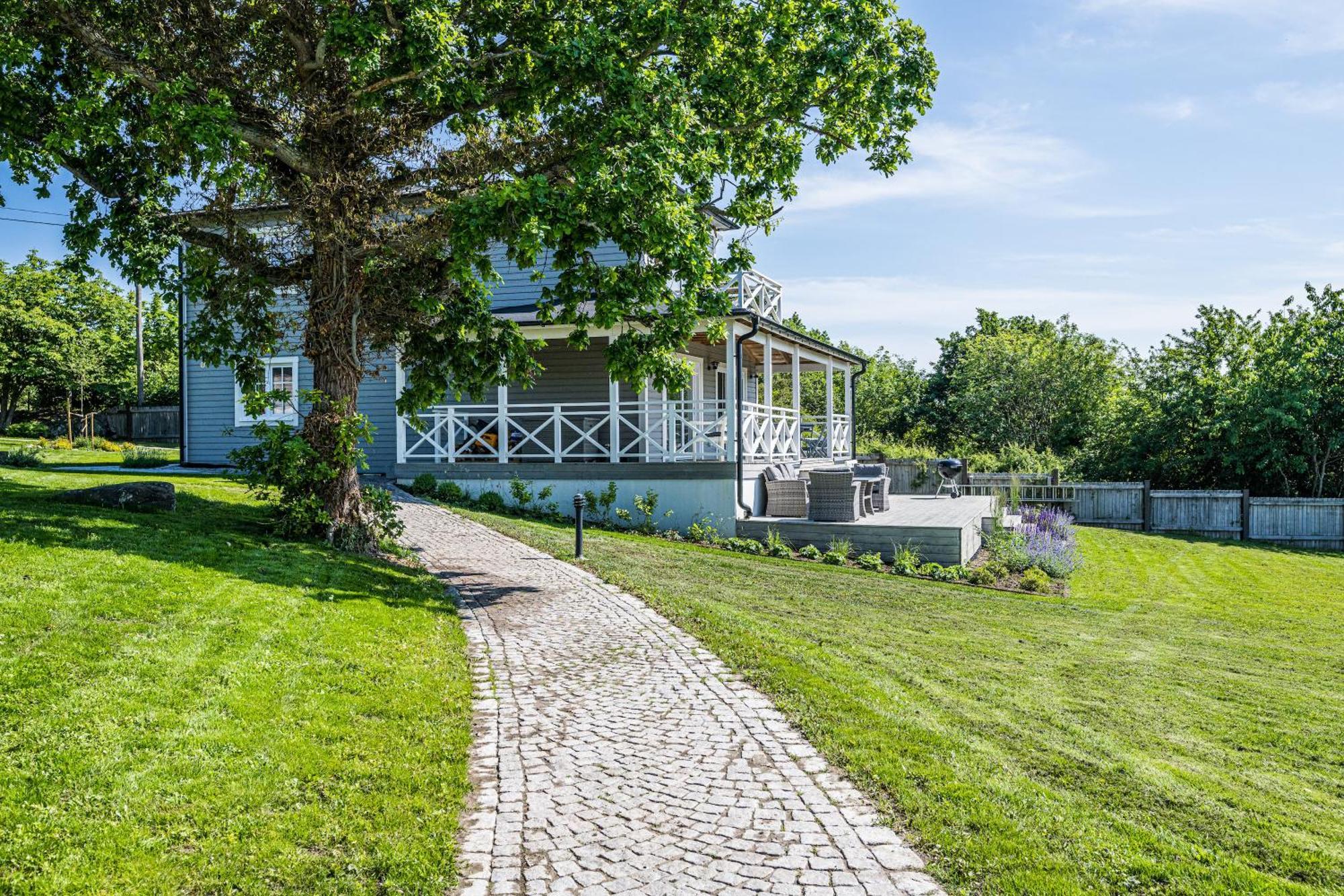 Exclusive Tranquil Villa By The Sea, Boat Available Drottningskär 外观 照片